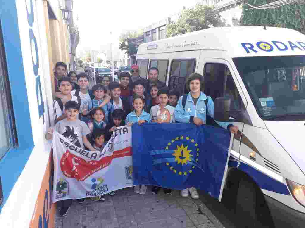 Escuelas de Paleta de Durazno a Flores-IDD 1