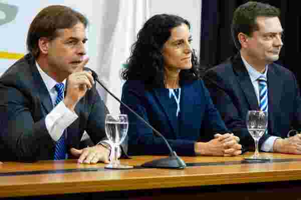 laalle y ministra
