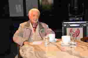 JULIO Pacho REYES, uno de los invitados que ha tenido el ciclo LO QUE FUIMOS Y LO QWUE SOMOS, Pensa IDD.jpg