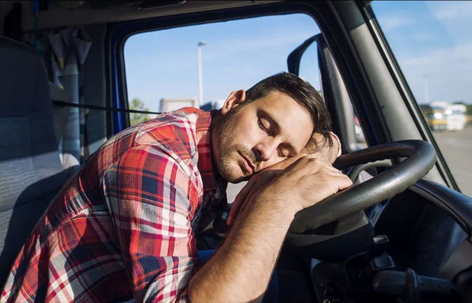 dormir manejando