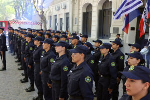 57 policias