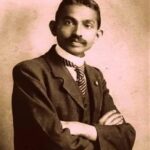 “El que parece sabio entre los tontos, parece tonto entre los sabios.”