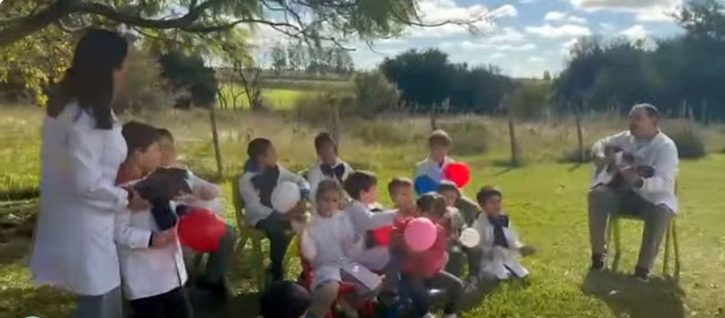 16 ESCUELA