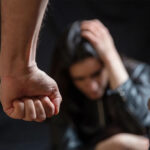 A prueba tras agredir a su pareja